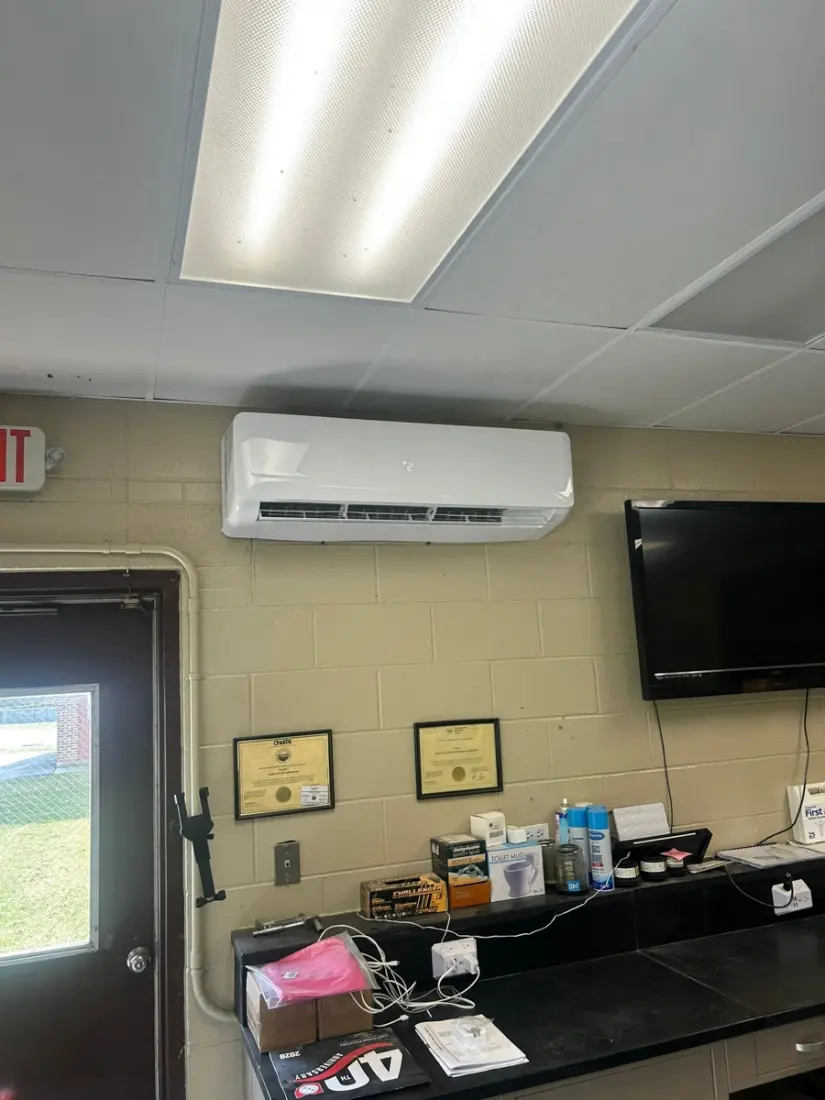 Ductless system serving a small commercial office in western Ohio